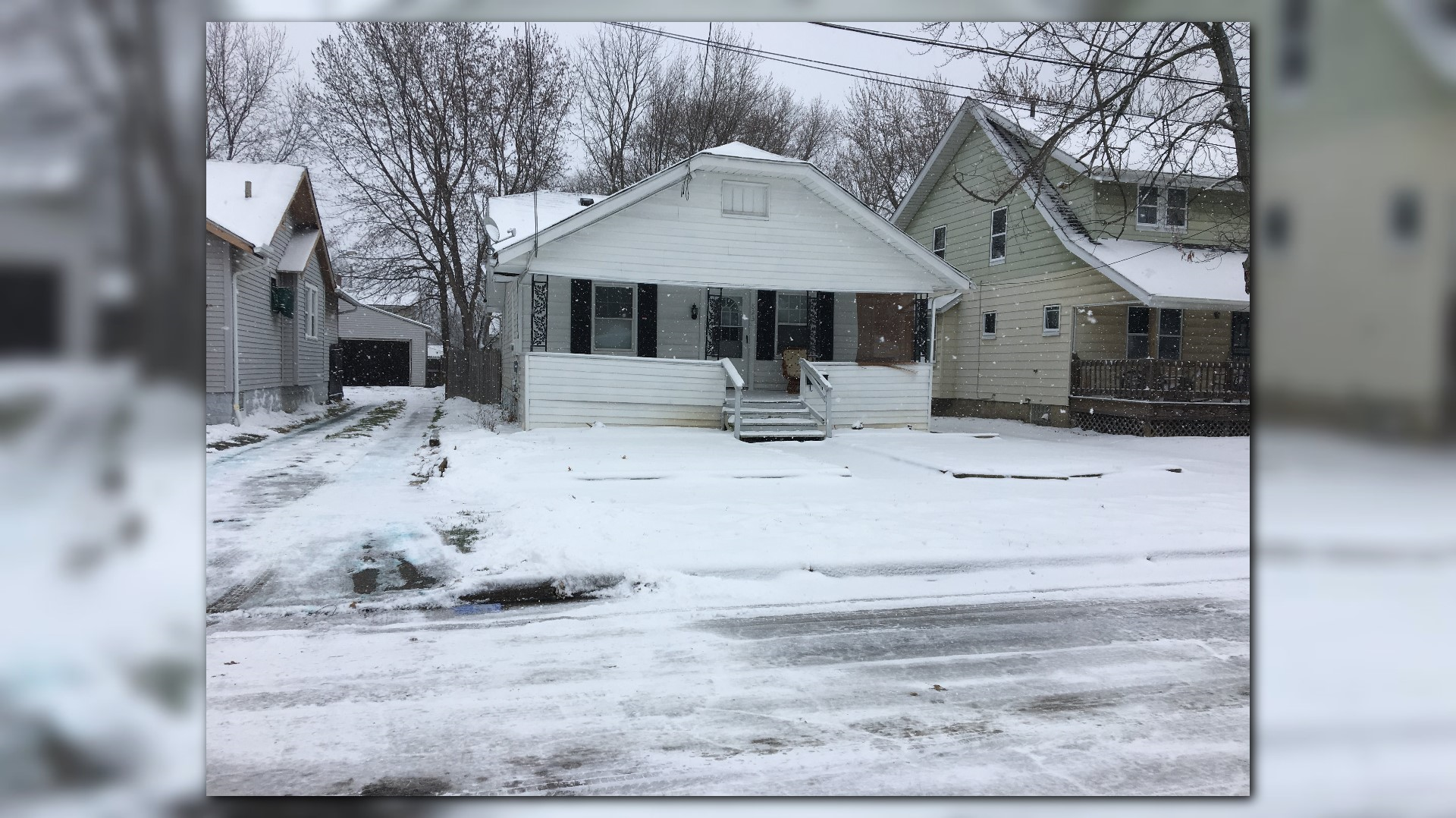 2 shot dead at Akron home